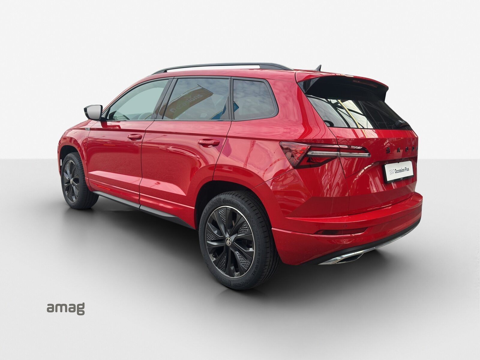 SKODA NEW KAROQ SportLine, Petrol, Second hand / Used, Automatic - 3