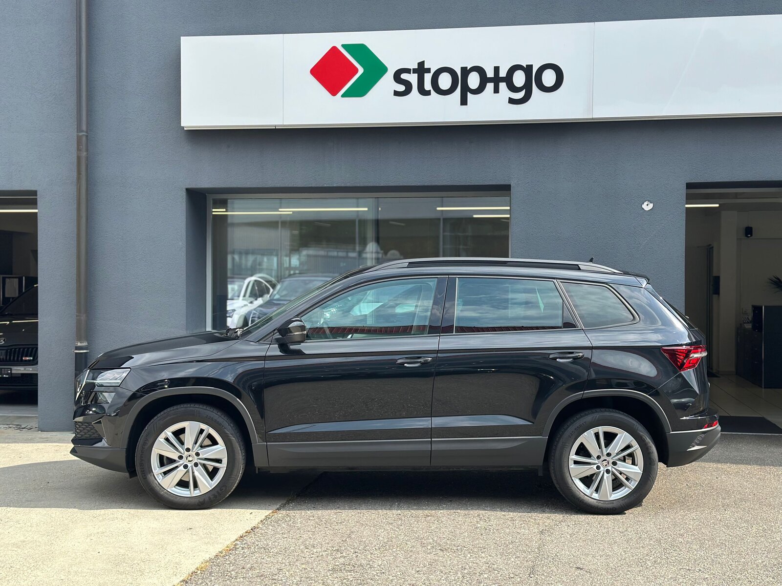 SKODA Karoq 2.0 TDI CR Ambition 4x4 DSG, Diesel, Second hand / Used, Automatic - 3