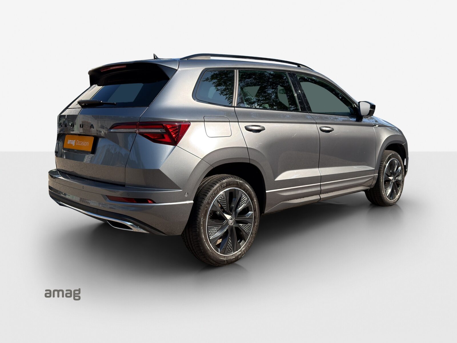 SKODA NEW KAROQ SportLine, Petrol, Second hand / Used, Automatic - 5