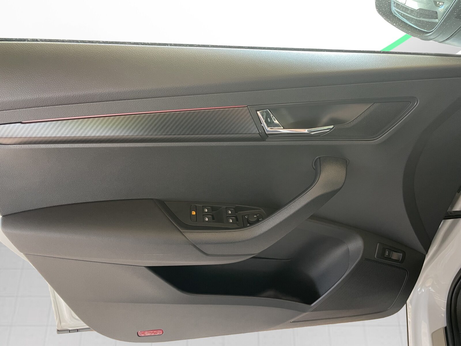 SKODA KAROQ SportLine, Essence, Occasion / Utilisé, Automatique - 6