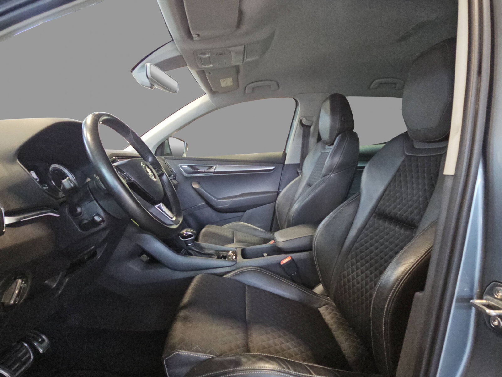 SKODA Karoq 2.0 TDI Style 4x4 DSG, Diesel, Second hand / Used, Automatic - 6