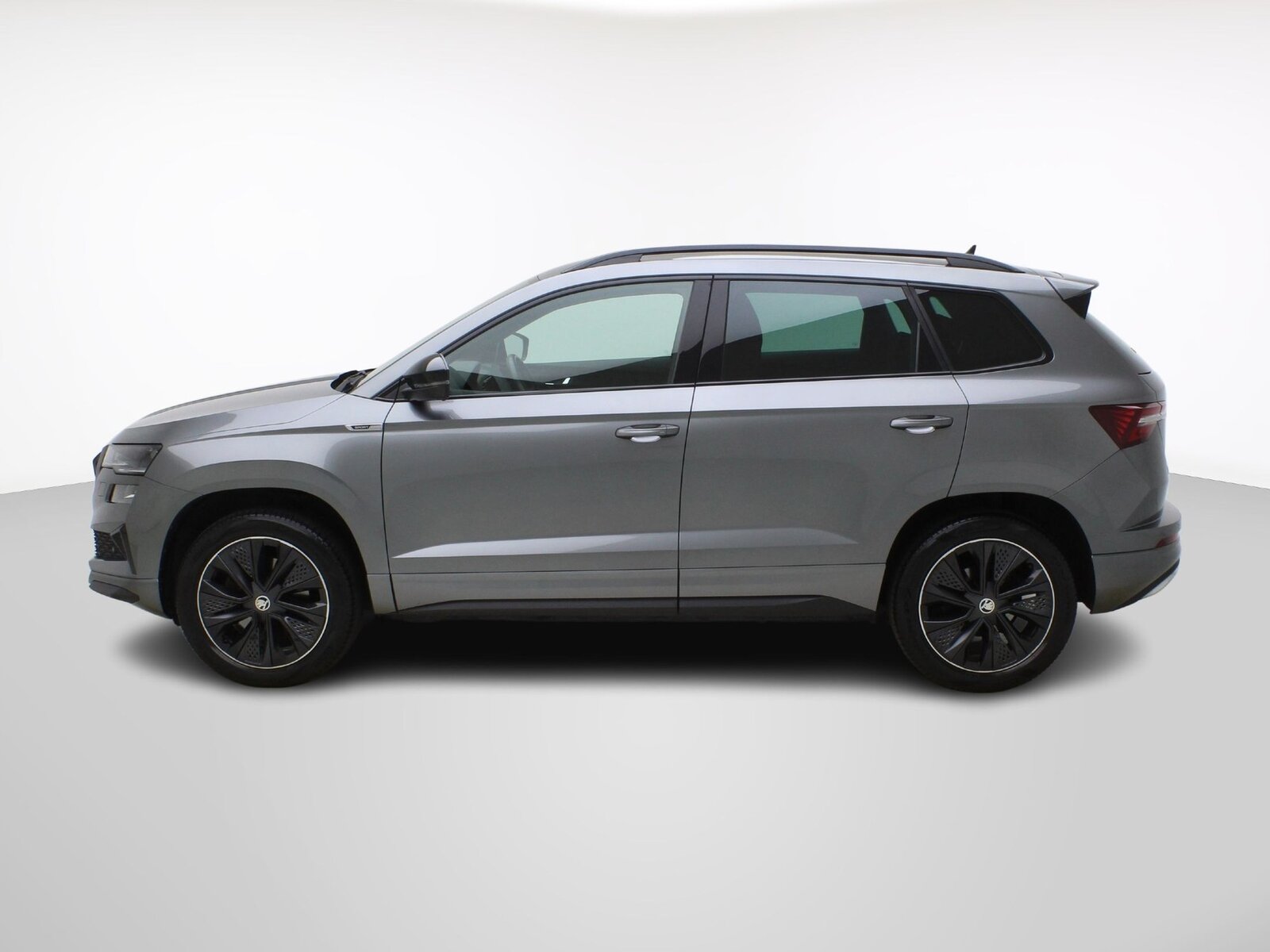 SKODA Karoq 2.0 TSI SportLine 4x4 DSG, Petrol, Second hand / Used, Automatic - 2