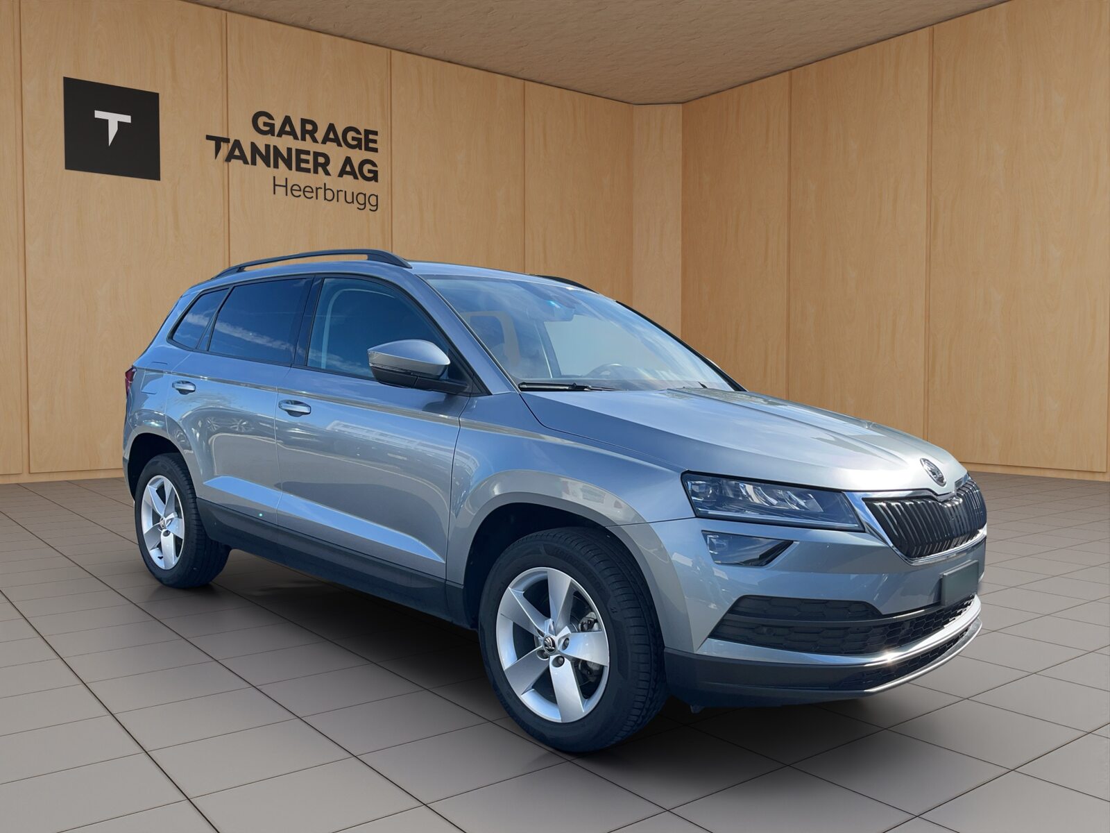 SKODA KAROQ Ambition, Petrol, Second hand / Used, Automatic - 3
