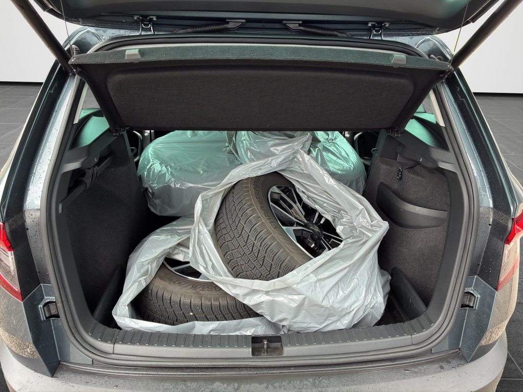SKODA KAROQ 1.5 TSI Style DSG, Benzin, Occasion / Gebraucht, Automatik - 7