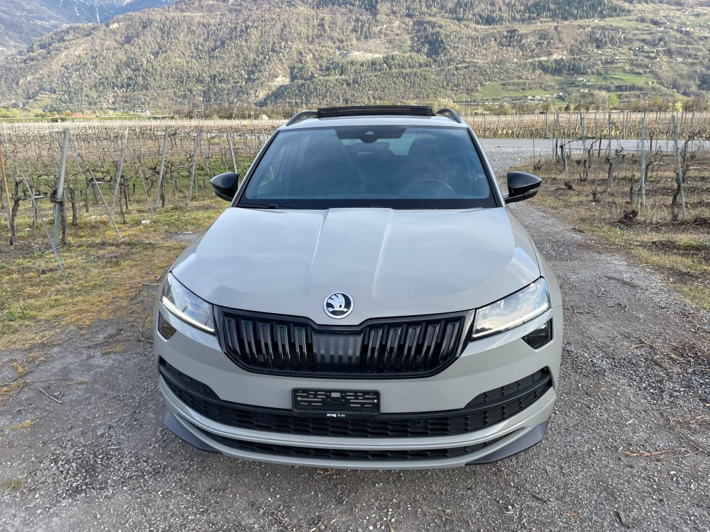 SKODA KAROQ 2.0 TSI SportLine 4x4 DSG, Petrol, Second hand / Used, Automatic - 2