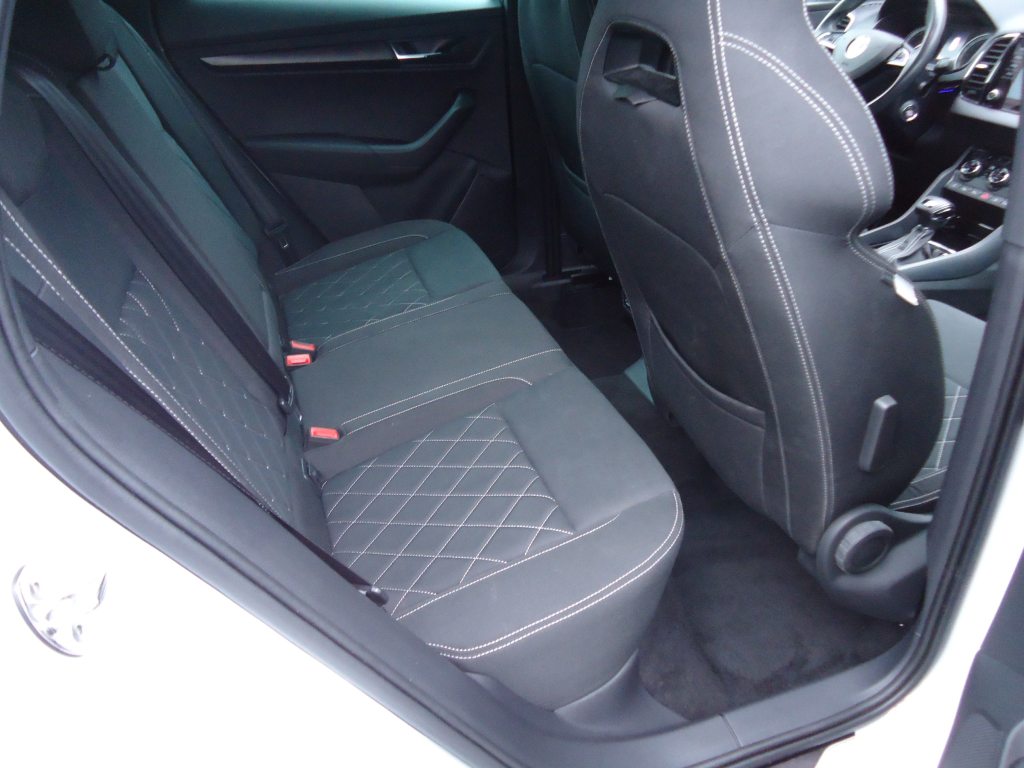SKODA KAROQ 2.0 TSI SportLine DSG 4x4, Benzin, Occasion / Gebraucht, Automatik - 6