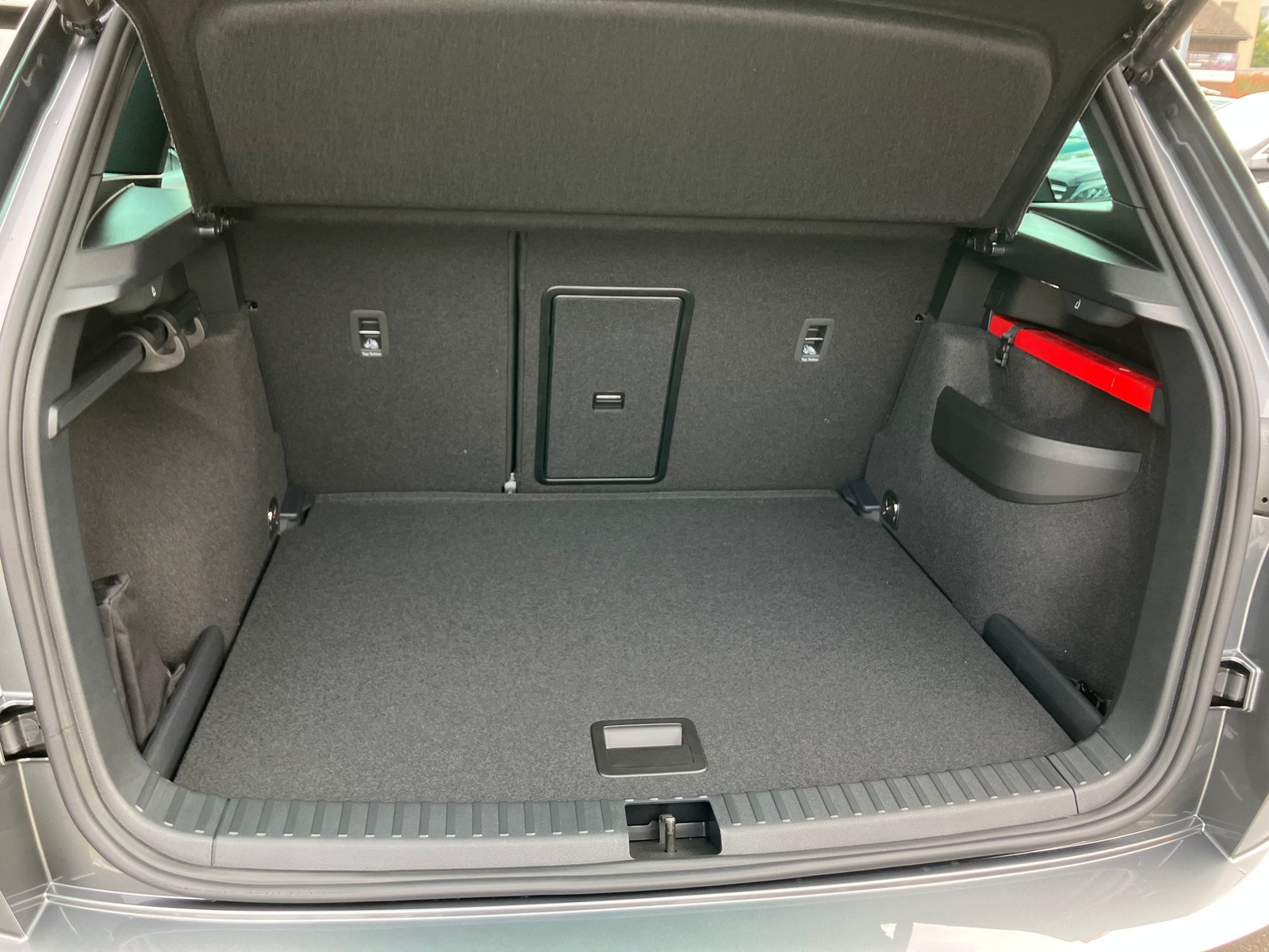 SKODA Karoq 2.0 TSI SportLine 4x4 DSG, Benzin, Vorführwagen, Automatik - 7