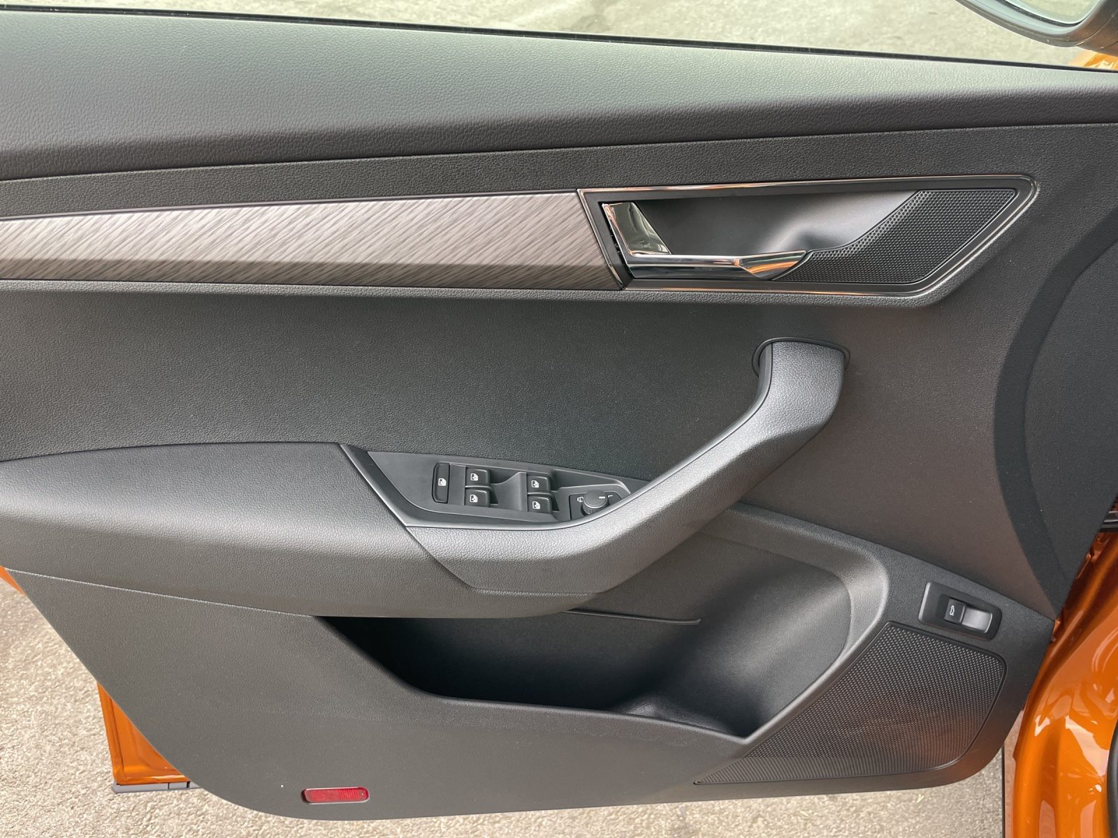 SKODA Karoq Dynamic (Netto), Benzin, Vorführwagen, Automatik - 6