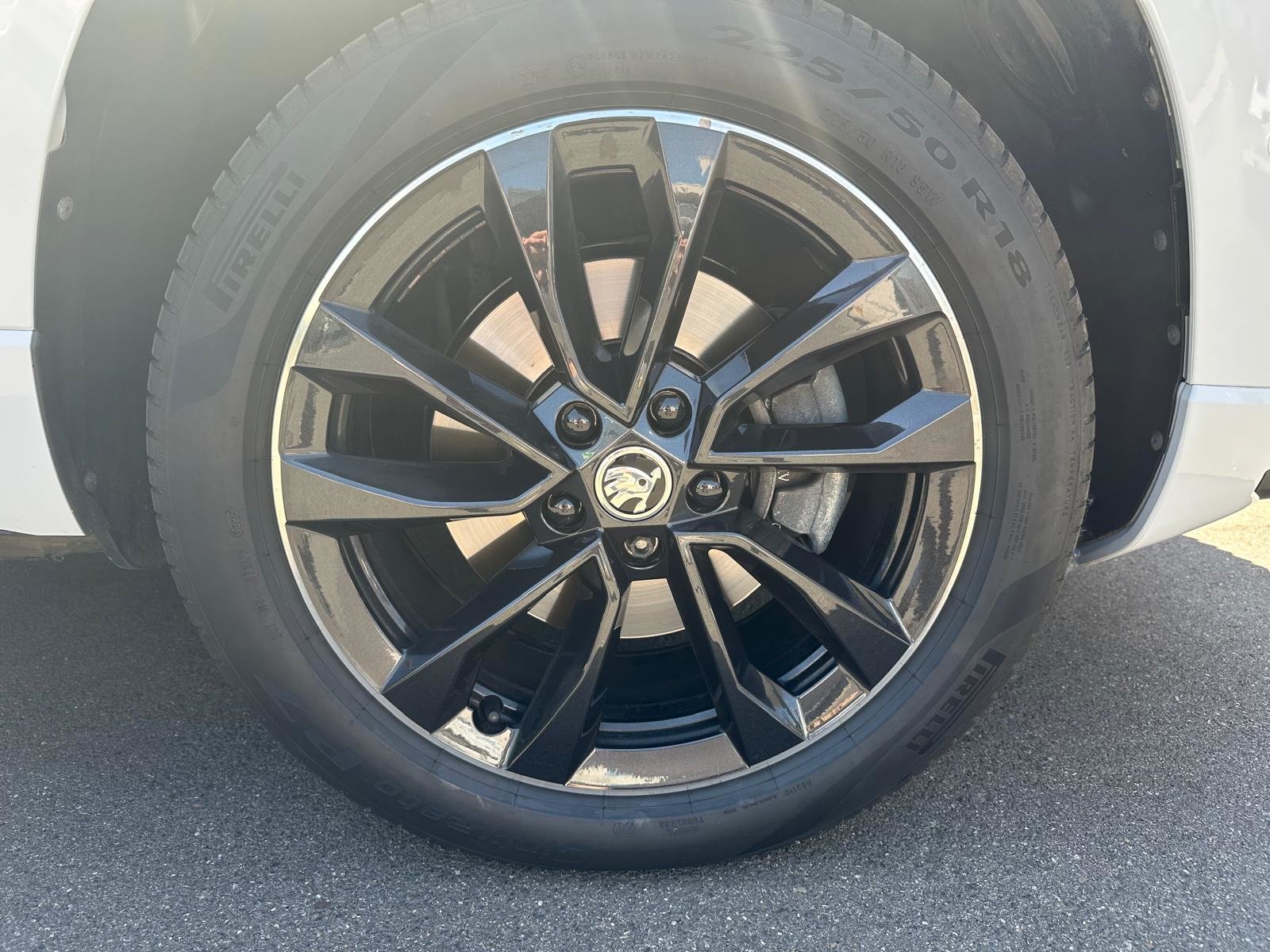 SKODA Karoq 2.0 TDI CR Sport Line 4x4 DSG, Diesel, Voiture de démonstration, Automatique - 5