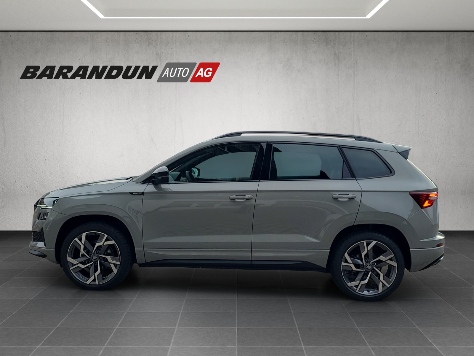 SKODA Karoq 2.0 TSI SportLine 4x4 DSG, Petrol, New car, Automatic - 3