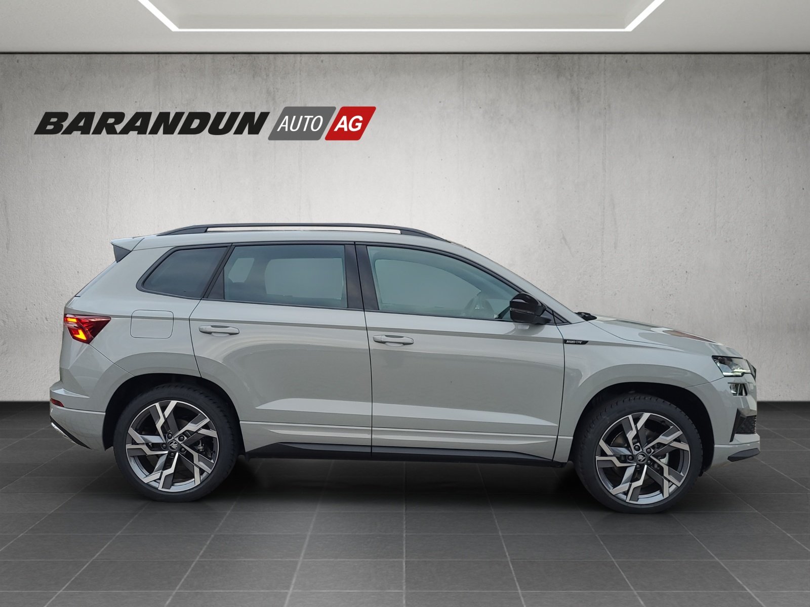 SKODA Karoq 2.0 TSI SportLine 4x4 DSG, Petrol, New car, Automatic - 6