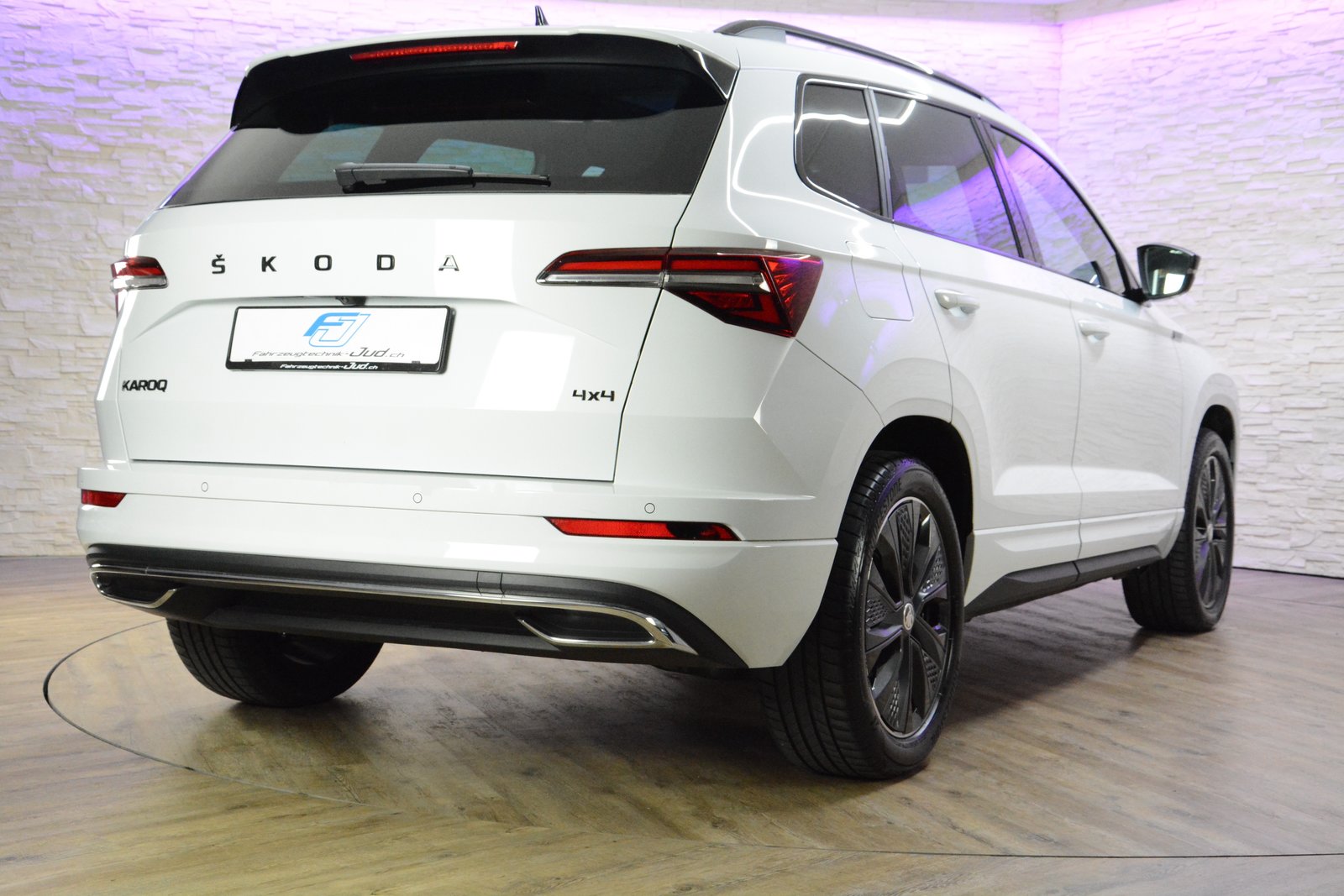 SKODA Karoq 2.0 TSI SportLine 4x4 DSG, Essence, Occasion / Utilisé, Automatique - 5