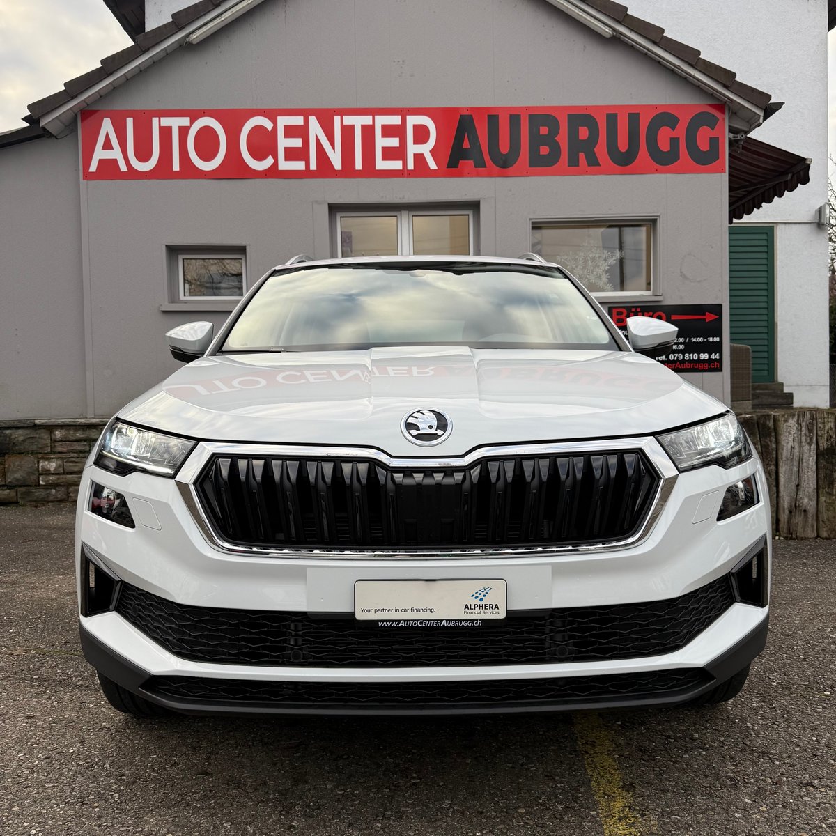 SKODA Karoq 2.0 TDI CR Ambition 4x4 DSG *PANORAMA-DACH / ANHÄNGERK, Diesel, Occasion / Gebraucht, Automat - 4