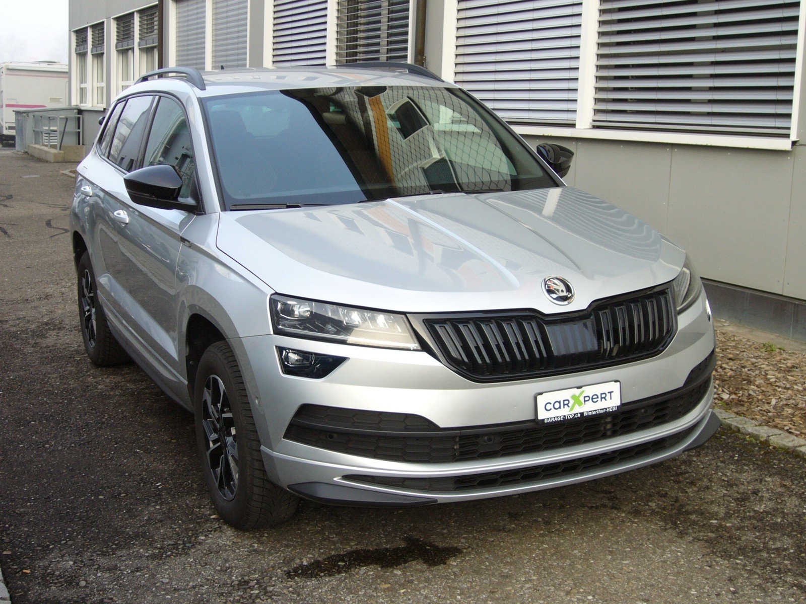 SKODA Karoq 1.5 TSI ACT SportLine DSG, Benzin, Occasion / Gebraucht, Automat - 2