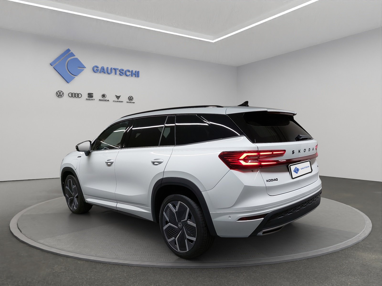 SKODA Kodiaq 1.5 TSI PHEV Sportline, Plug-in-Hybrid Benzin/Elektro, Neuwagen, Automatik - 3