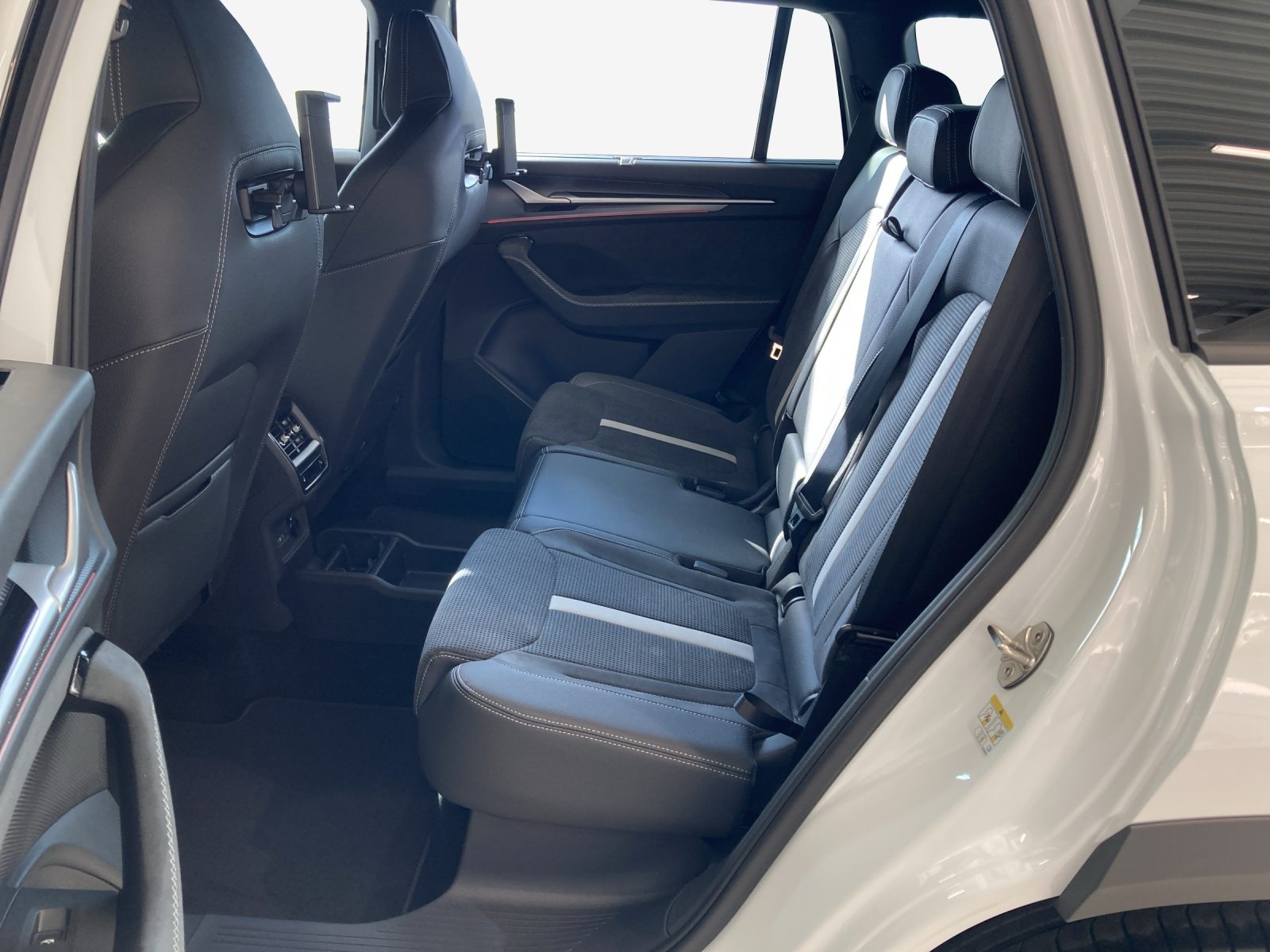 SKODA Kodiaq iV Sportline, Full-Hybrid Petrol/Electric, New car, Automatic - 7
