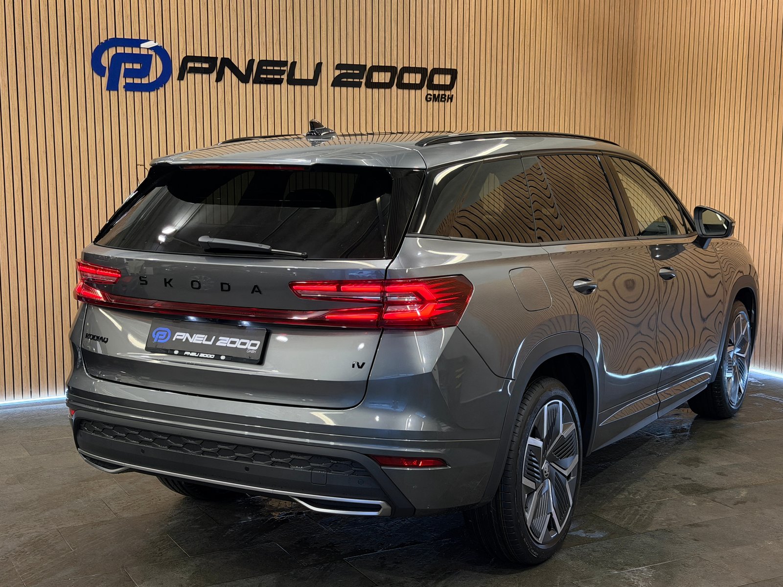 SKODA Kodiaq 1.5 TSI PHEV Sportline *Graphite Grau* 48Monate, Plug-in-Hybrid Benzin/Elektro, Neuwagen, Automatik - 3
