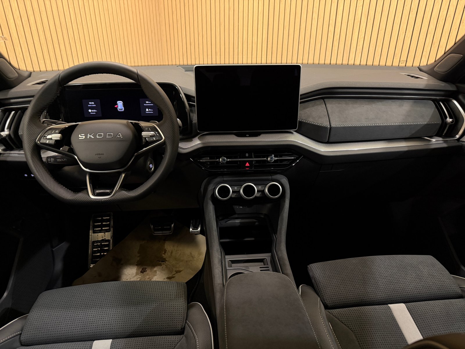 SKODA Kodiaq 1.5 TSI PHEV Sportline *Graphite Grau* 48Monate, Plug-in-Hybrid Benzin/Elektro, Neuwagen, Automatik - 7