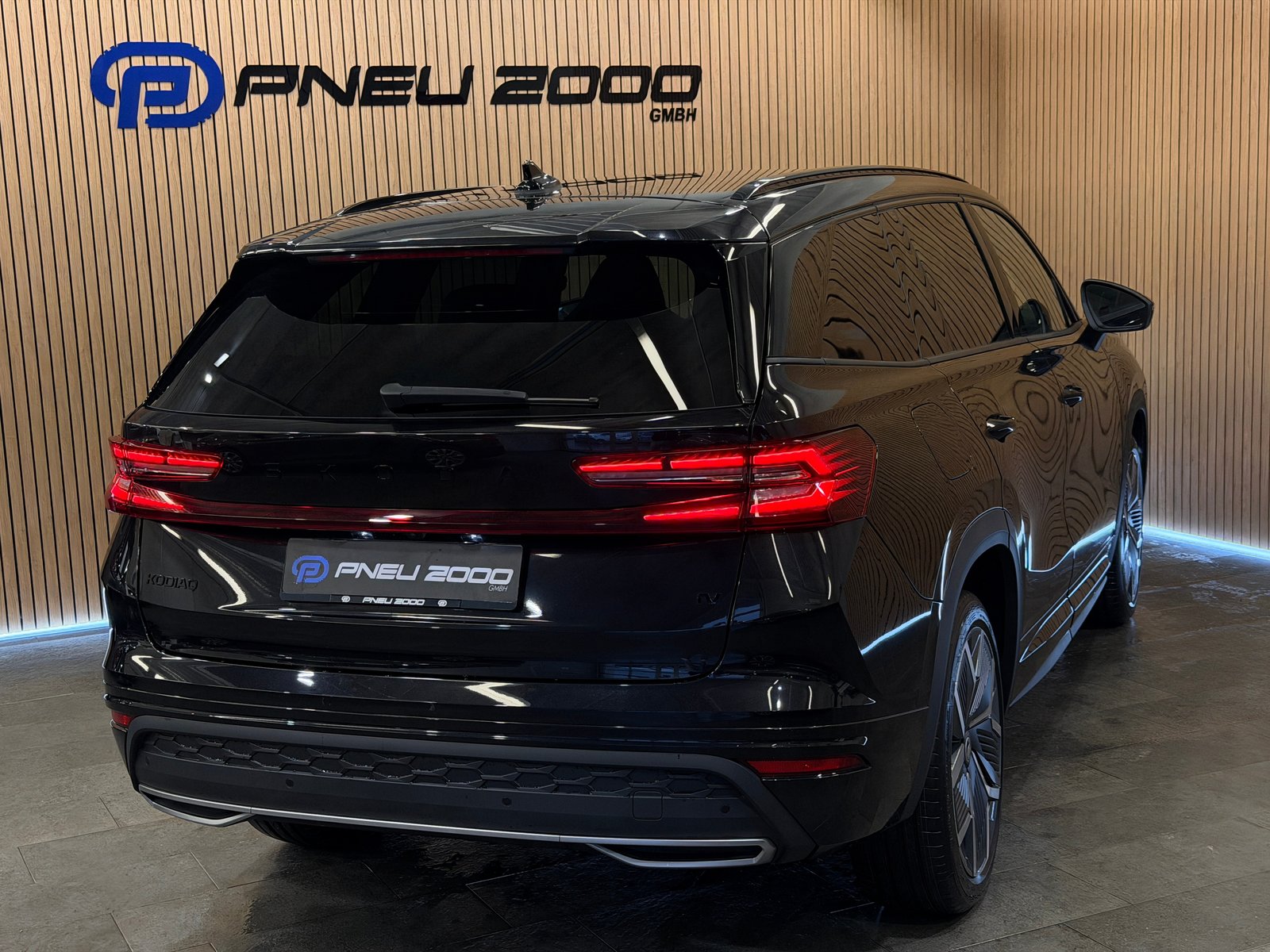 SKODA Kodiaq 1.5 TSI PHEV Sportline *Black Magic* 48Monate/1, Plug-in-Hybrid Benzina/Elettrica, Auto nuove, Automatico - 3