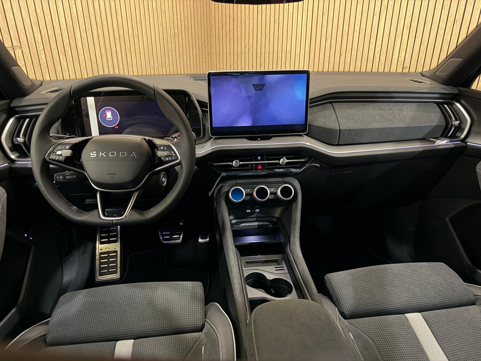 SKODA Kodiaq 1.5 TSI PHEV Sportline *Black Magic* 48Monate/1, Plug-in-Hybrid Benzina/Elettrica, Auto nuove, Automatico - 7