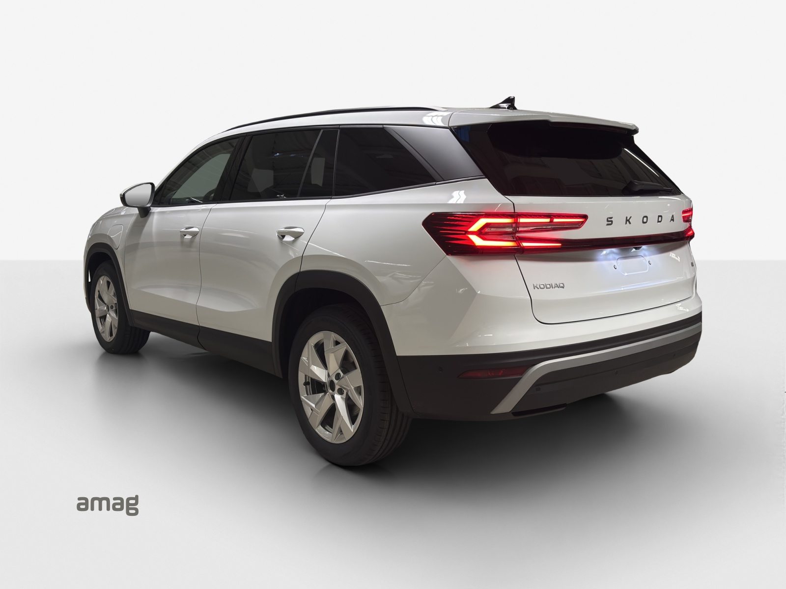 SKODA Kodiaq iV Dynamic (Netto), Voll-Hybrid Benzin/Elektro, Neuwagen, Automatik - 3