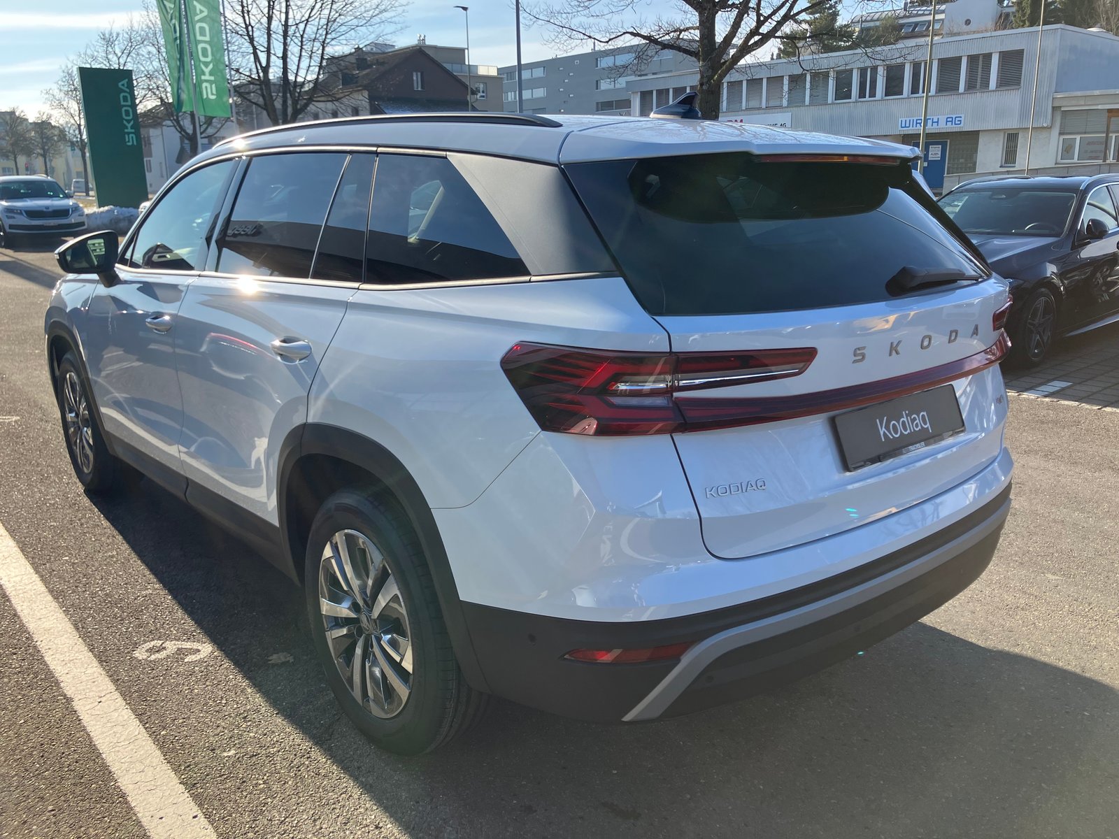 SKODA Kodiaq 2.0 TSI Dynamic 4x4 DSG, Benzin, Neuwagen, Automatik - 6