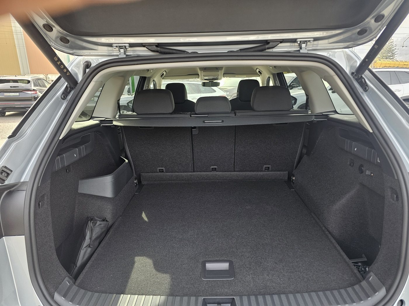 SKODA Kodiaq Dynamic (Netto), Benzina, Auto nuove, Automatico - 7