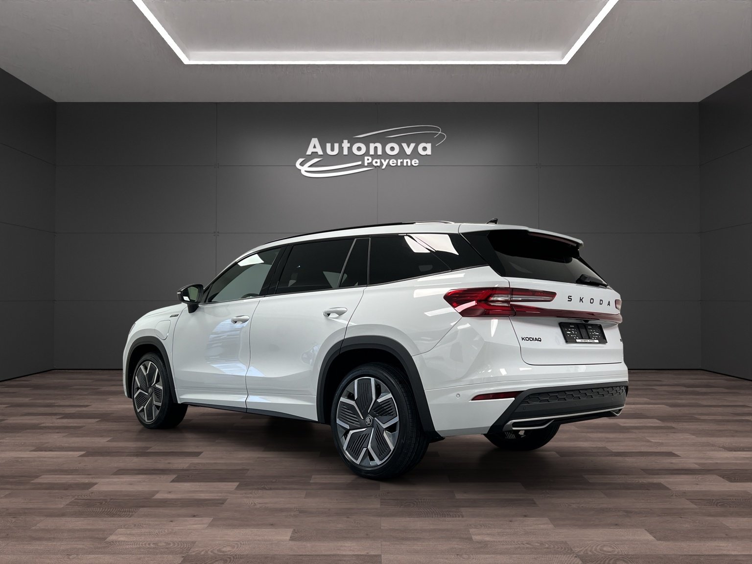 SKODA Kodiaq 1.5 TSI PHEV Sportline, Plug-in-Hybrid Benzina/Elettrica, Auto nuove, Automatico - 4