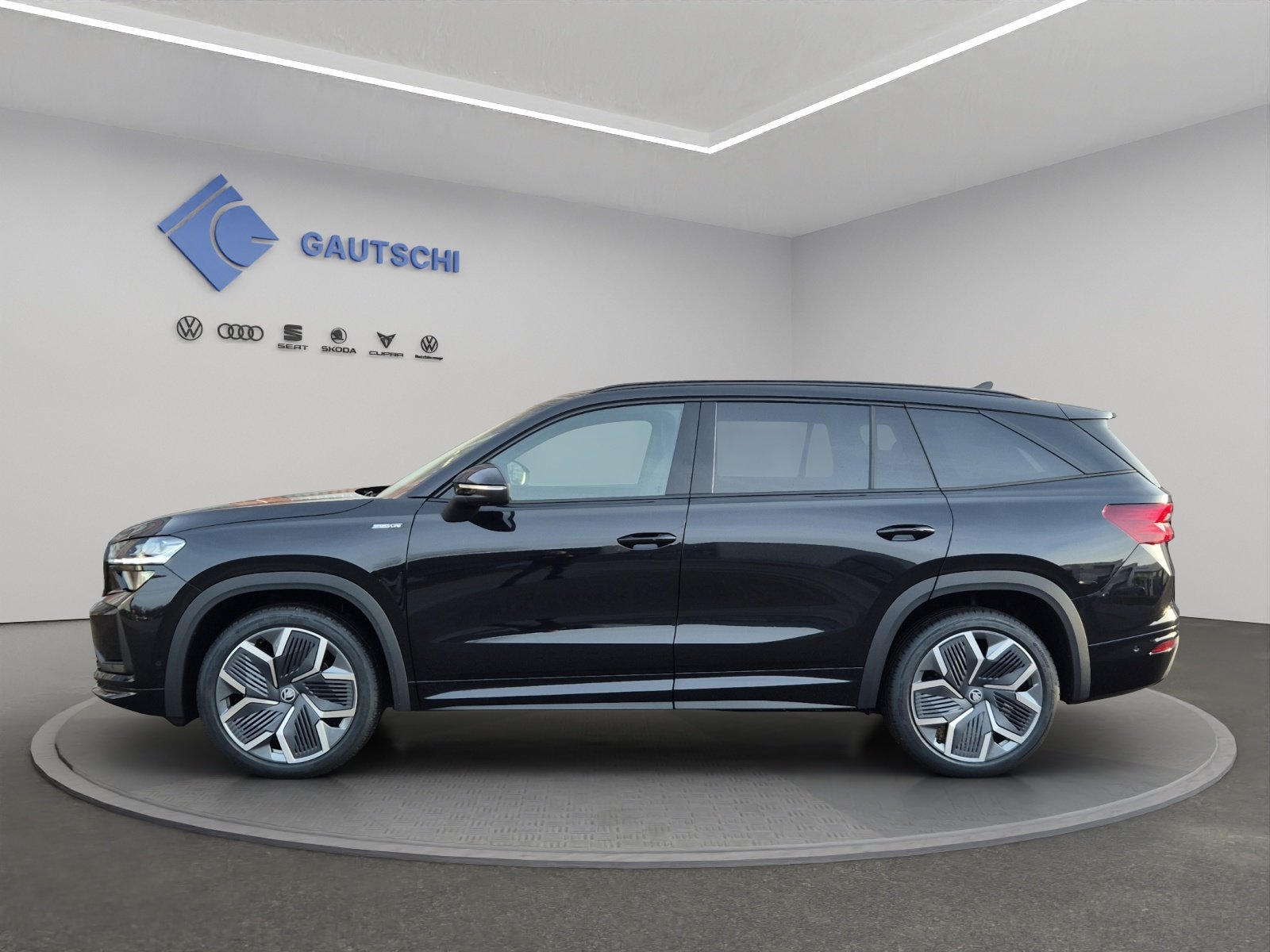 SKODA Kodiaq 2.0 TSI Sportline 4x4, Petrol, New car, Automatic - 2