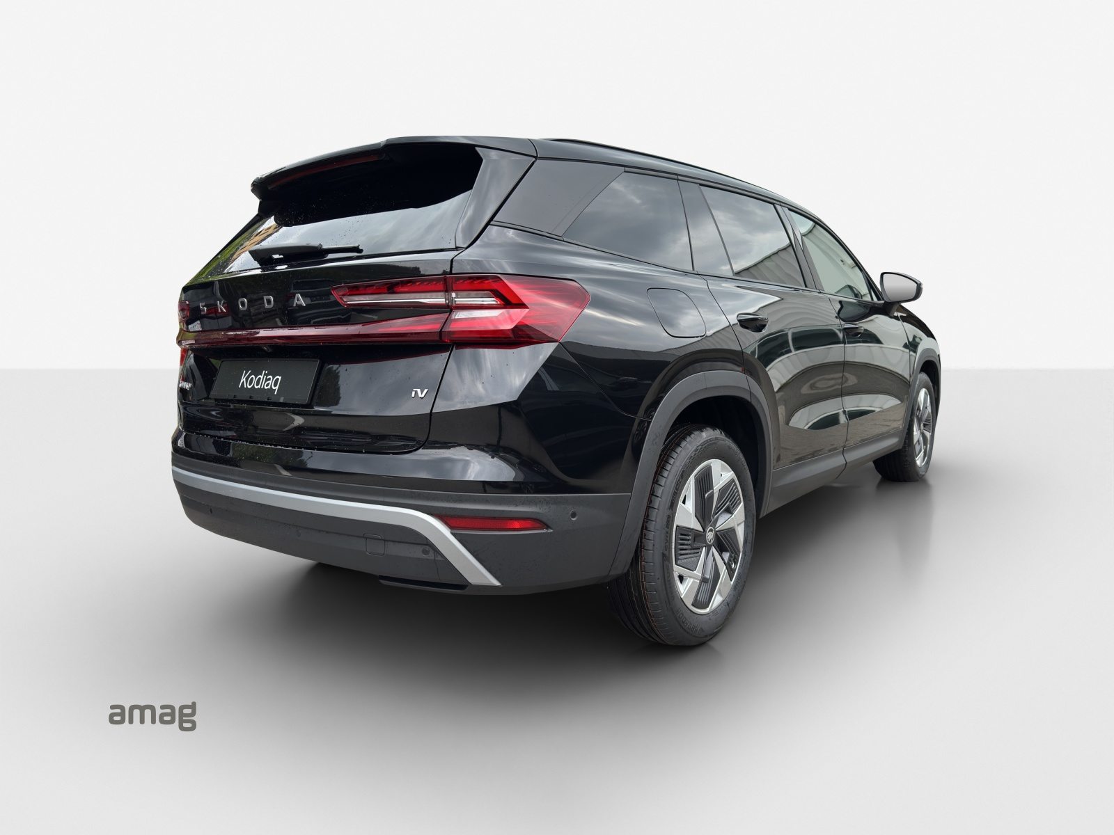 SKODA Kodiaq iV Dynamic (Netto), Voll-Hybrid Benzin/Elektro, Neuwagen, Automatik - 5