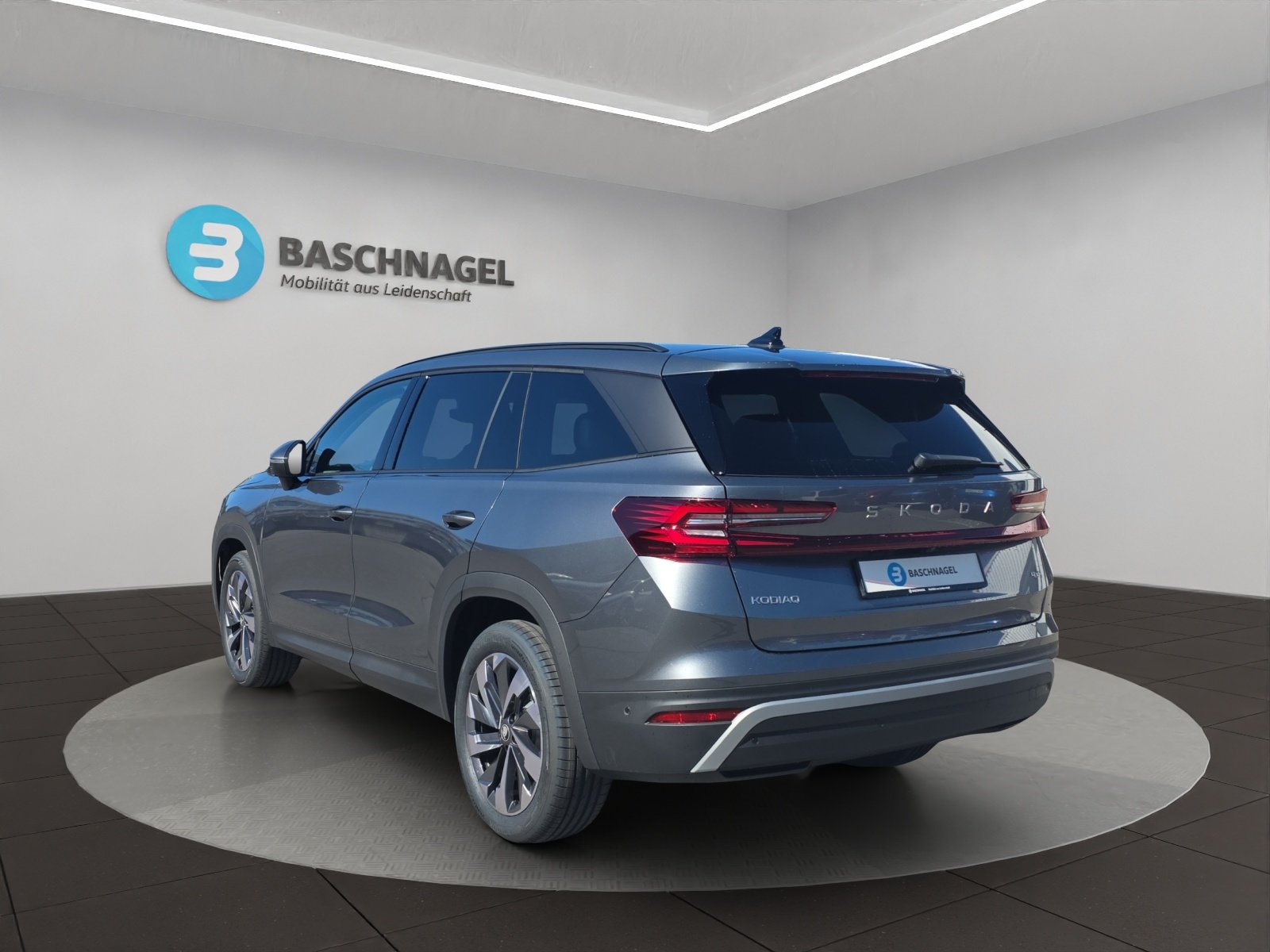 SKODA Kodiaq 2.0 TSI Dynamic 4x4, Petrol, New car, Automatic - 3