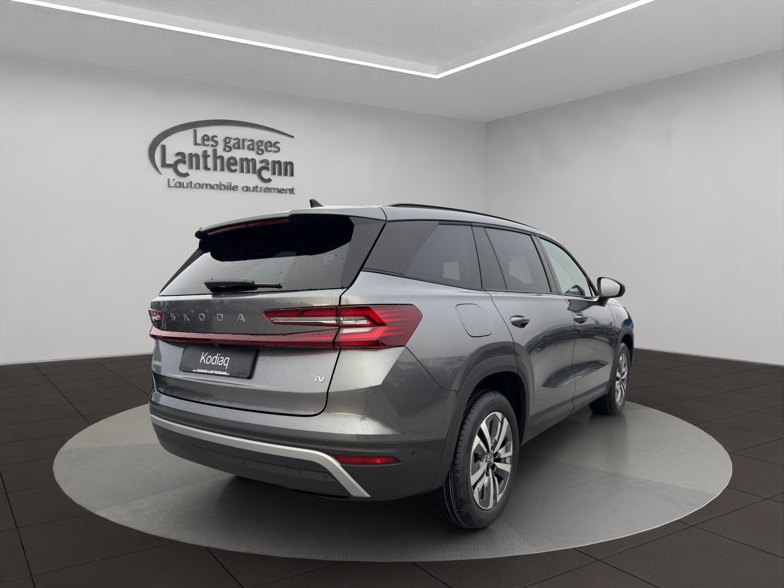 SKODA Kodiaq iV Sportline, Hybride Integrale Benzina/Elettrica, Auto nuove, Automatico - 5