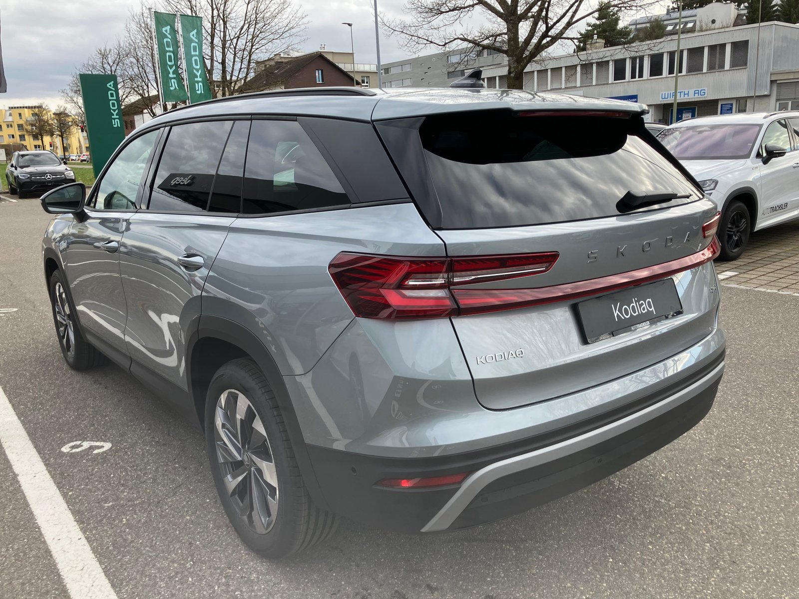 SKODA Kodiaq 2.0 TSI Dynamic 4x4 DSG, Benzina, Auto nuove, Automatico - 4