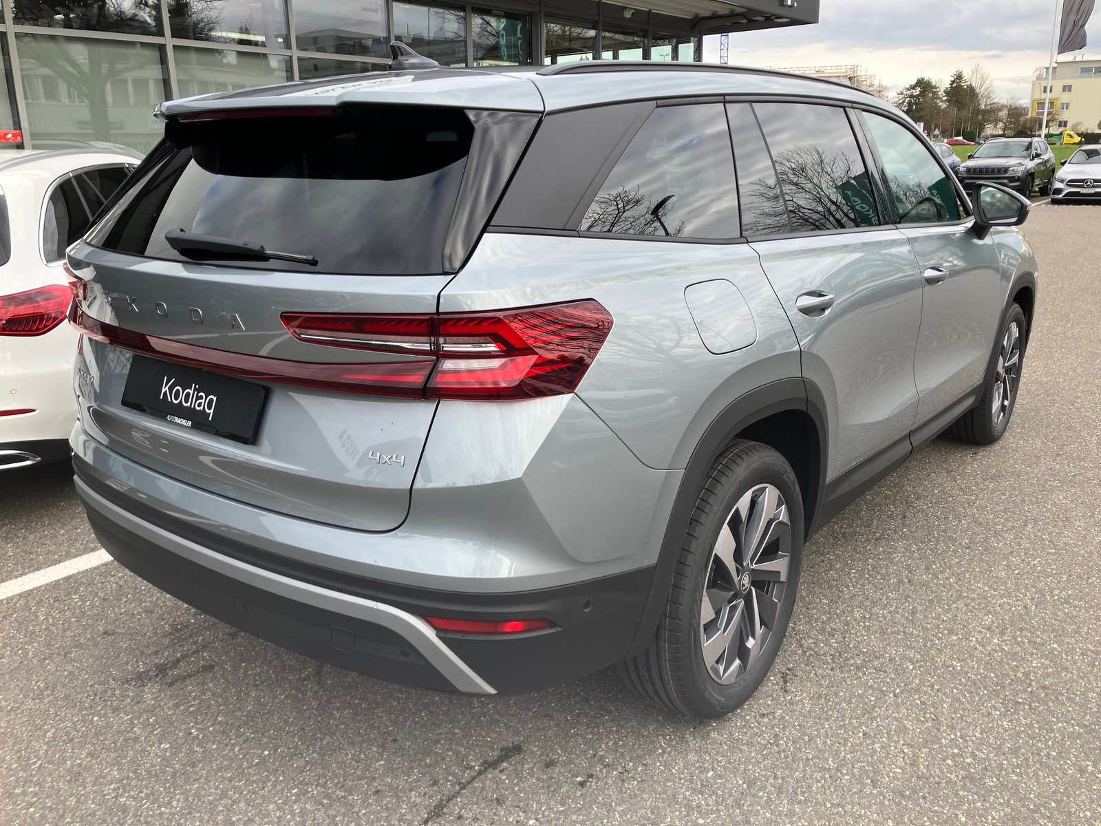 SKODA Kodiaq 2.0 TSI Dynamic 4x4 DSG, Benzina, Auto nuove, Automatico - 5
