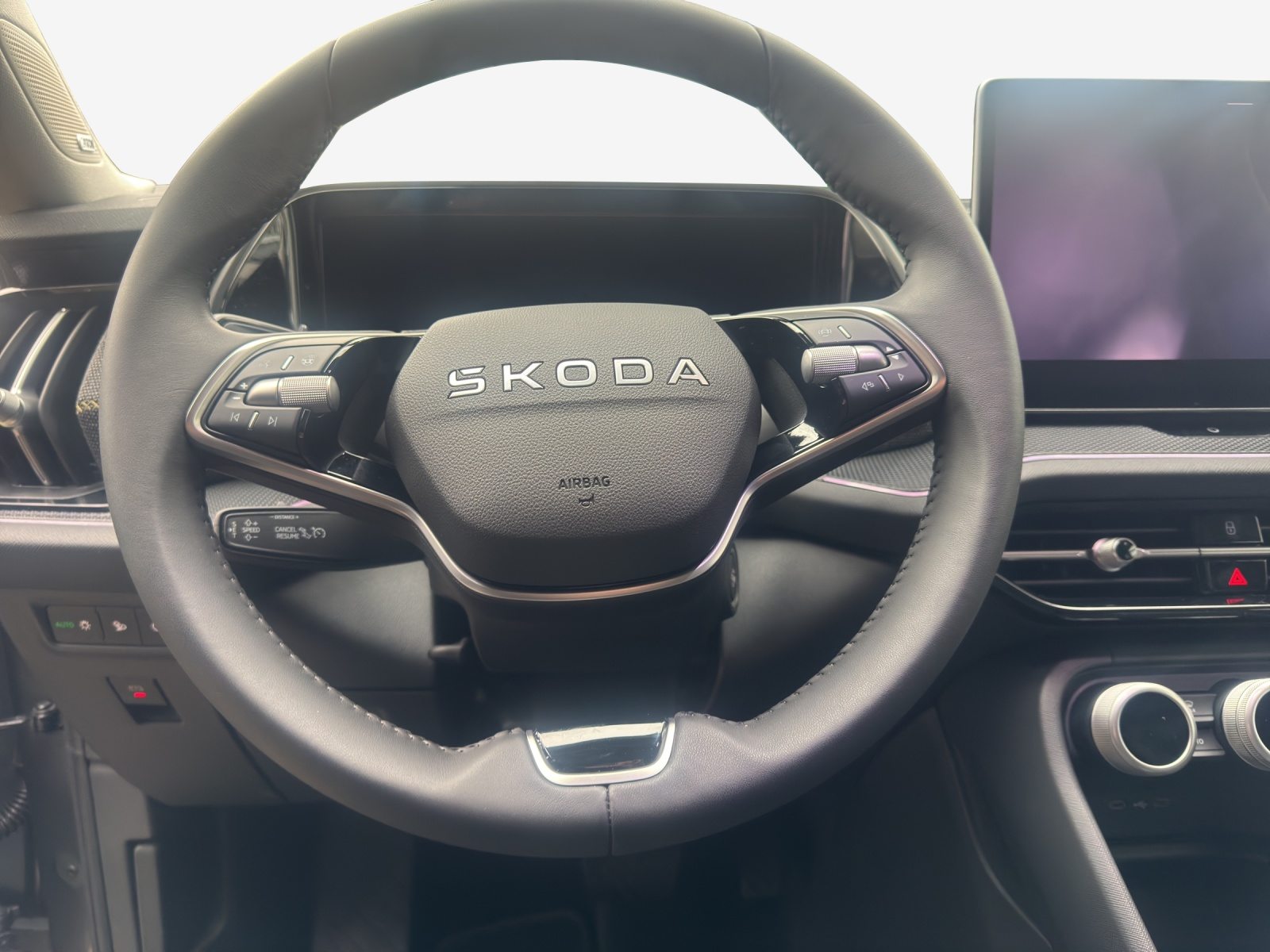 SKODA Kodiaq Selection, Essence, Voiture nouvelle, Automatique - 6