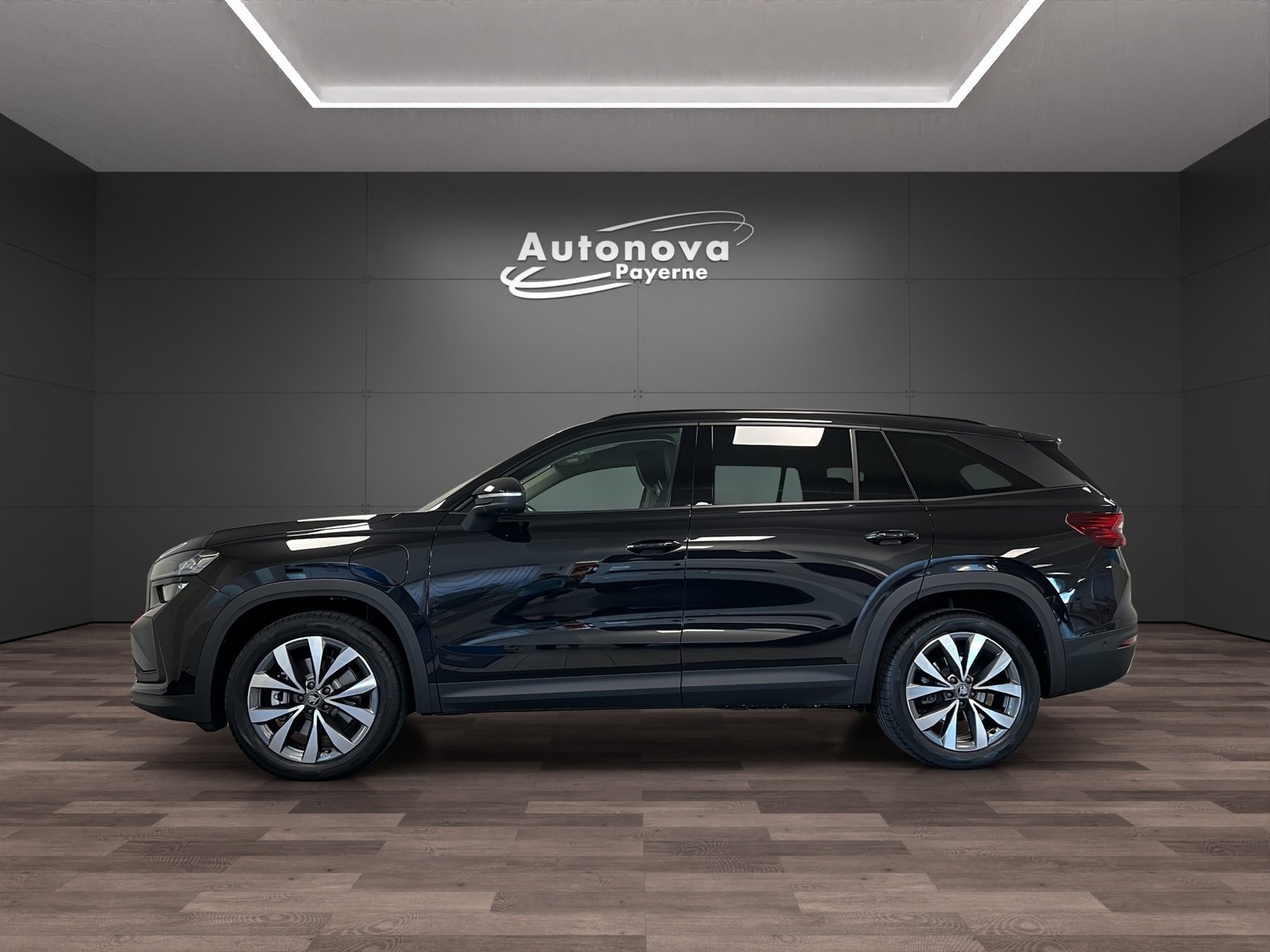 SKODA Kodiaq 1.5 TSI PHEV Dynamic, Plug-in-Hybrid Benzina/Elettrica, Auto nuove, Automatico - 3