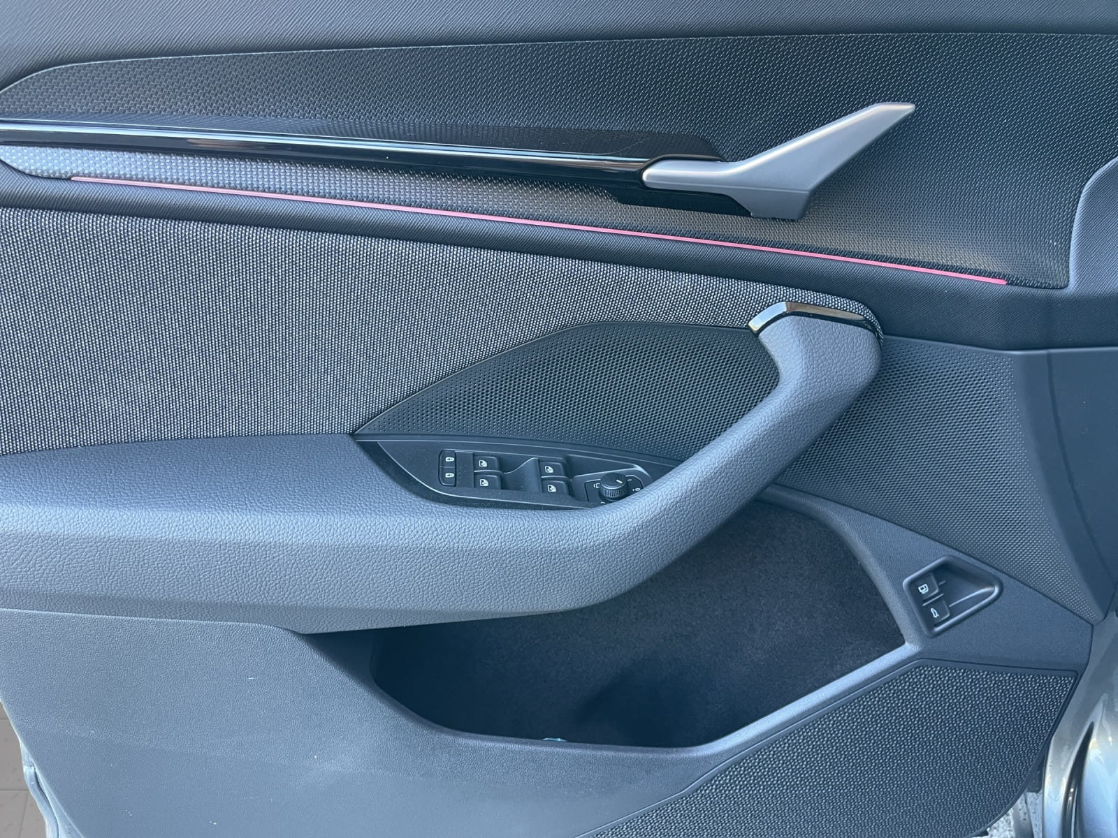 SKODA Kodiaq iV Dynamic (Netto), Full-Hybrid Petrol/Electric, New car, Automatic - 6