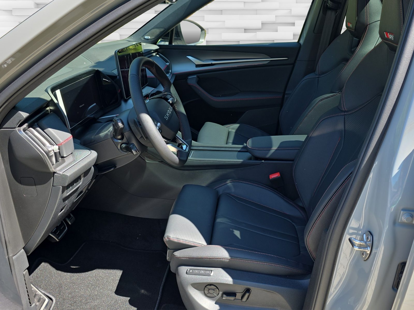 SKODA Kodiaq RS, Petrol, New car, Automatic - 5