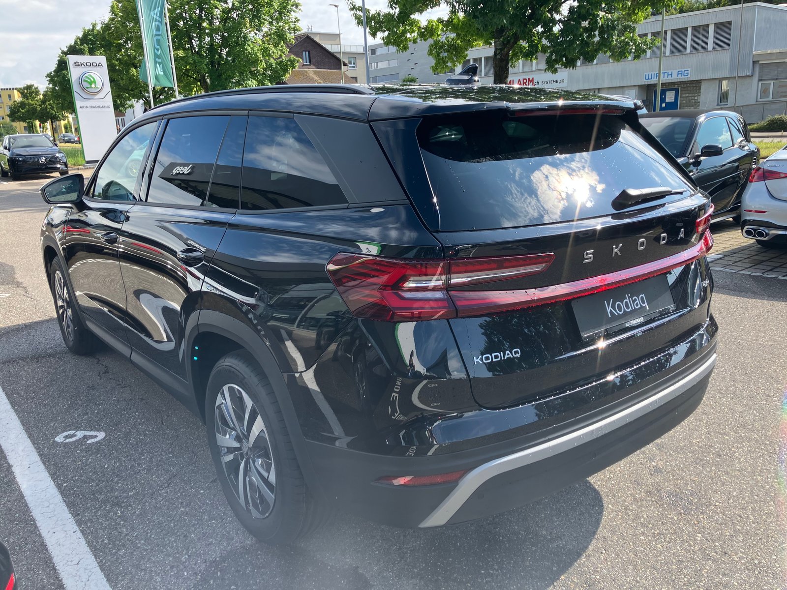 SKODA Kodiaq 2.0 TSI Dynamic 4x4 DSG, Benzin, Neuwagen, Automatik - 4