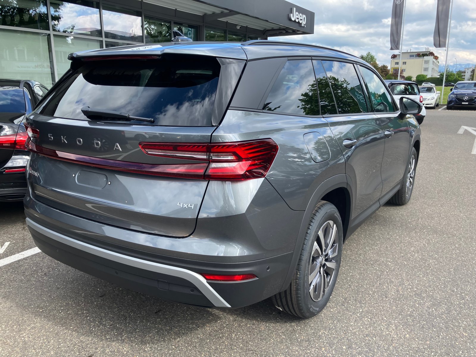 SKODA Kodiaq 2.0 TSI Dynamic 4x4 DSG, Benzin, Neuwagen, Automatik - 5