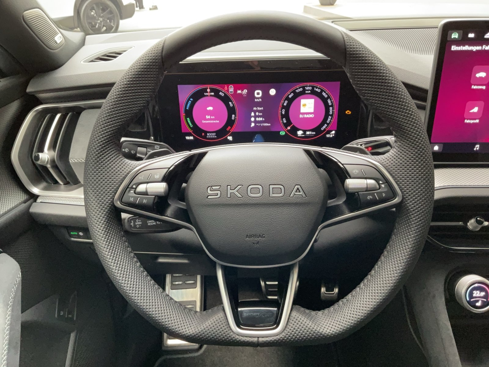SKODA Kodiaq 1.5 TSI PHEV Sportline, Plug-in-Hybrid Petrol/Electric, New car, Automatic - 7