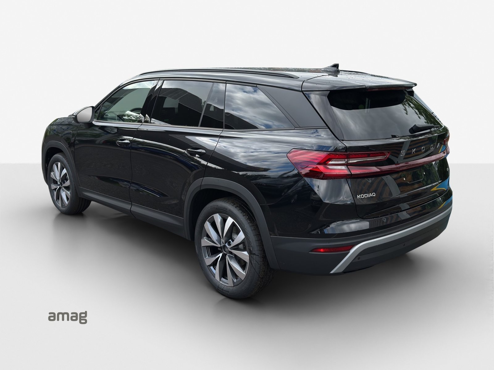 SKODA Kodiaq iV Dynamic (Netto), Full-Hybrid Petrol/Electric, New car, Automatic - 3