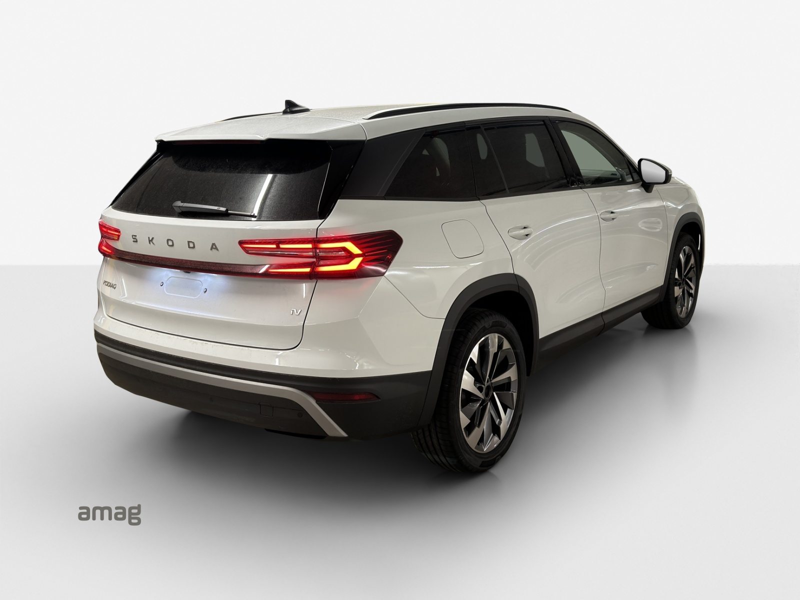 SKODA Kodiaq iV Dynamic (Netto), Voll-Hybrid Benzin/Elektro, Neuwagen, Automatik - 5