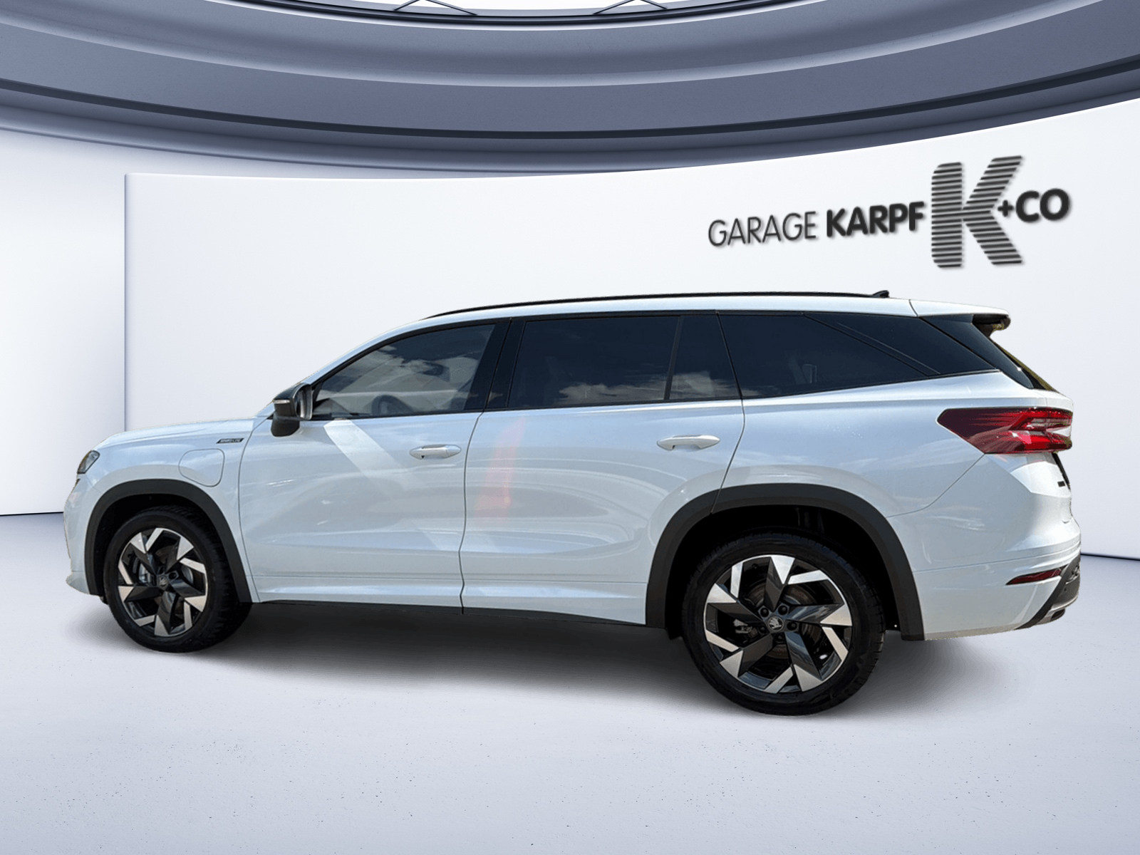 SKODA Kodiaq iV Sportline, Voll-Hybrid Benzin/Elektro, Neuwagen, Automatik - 2