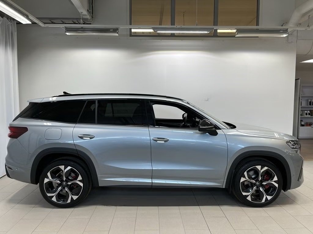 SKODA Kodiaq 2.0 TSI RS 4x4, Petrol, New car, Automatic - 3