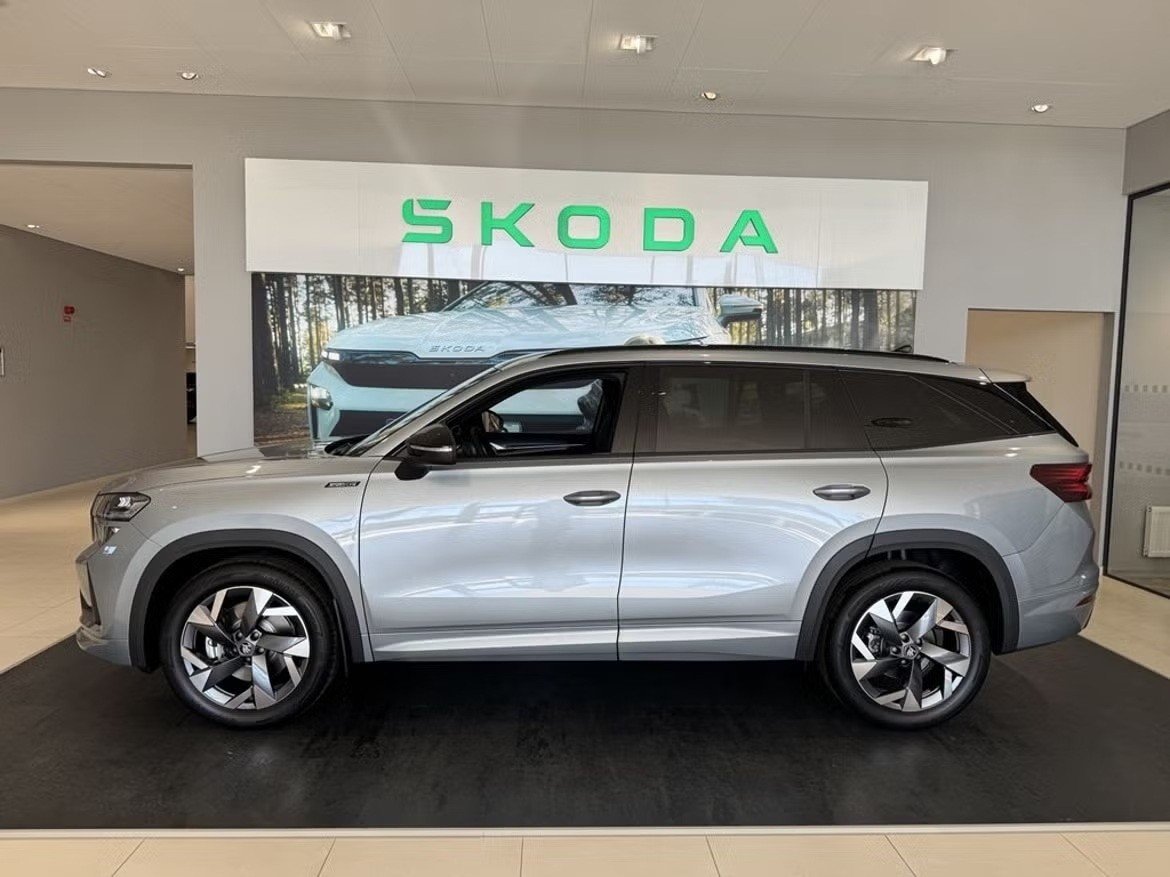 SKODA Kodiaq 2.0 TDI Sportline 4x4, Diesel, New car, Automatic - 2