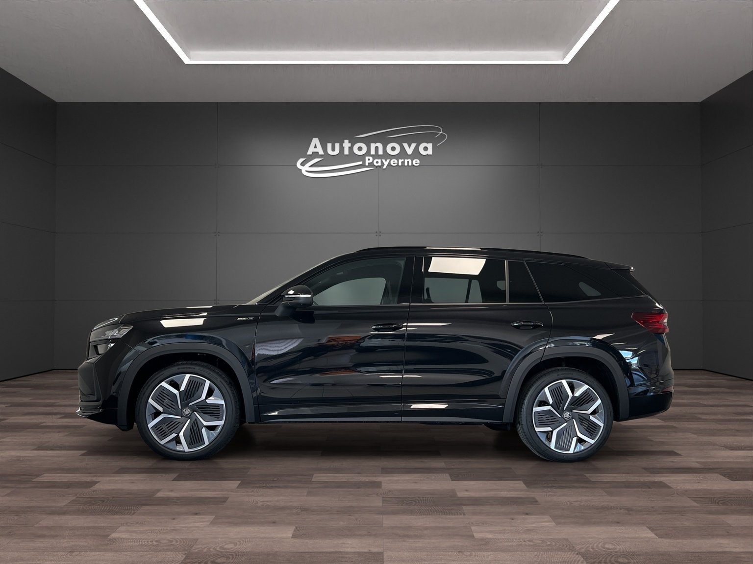SKODA Kodiaq 2.0 TSI Sportline 4x4, Petrol, New car, Automatic - 3