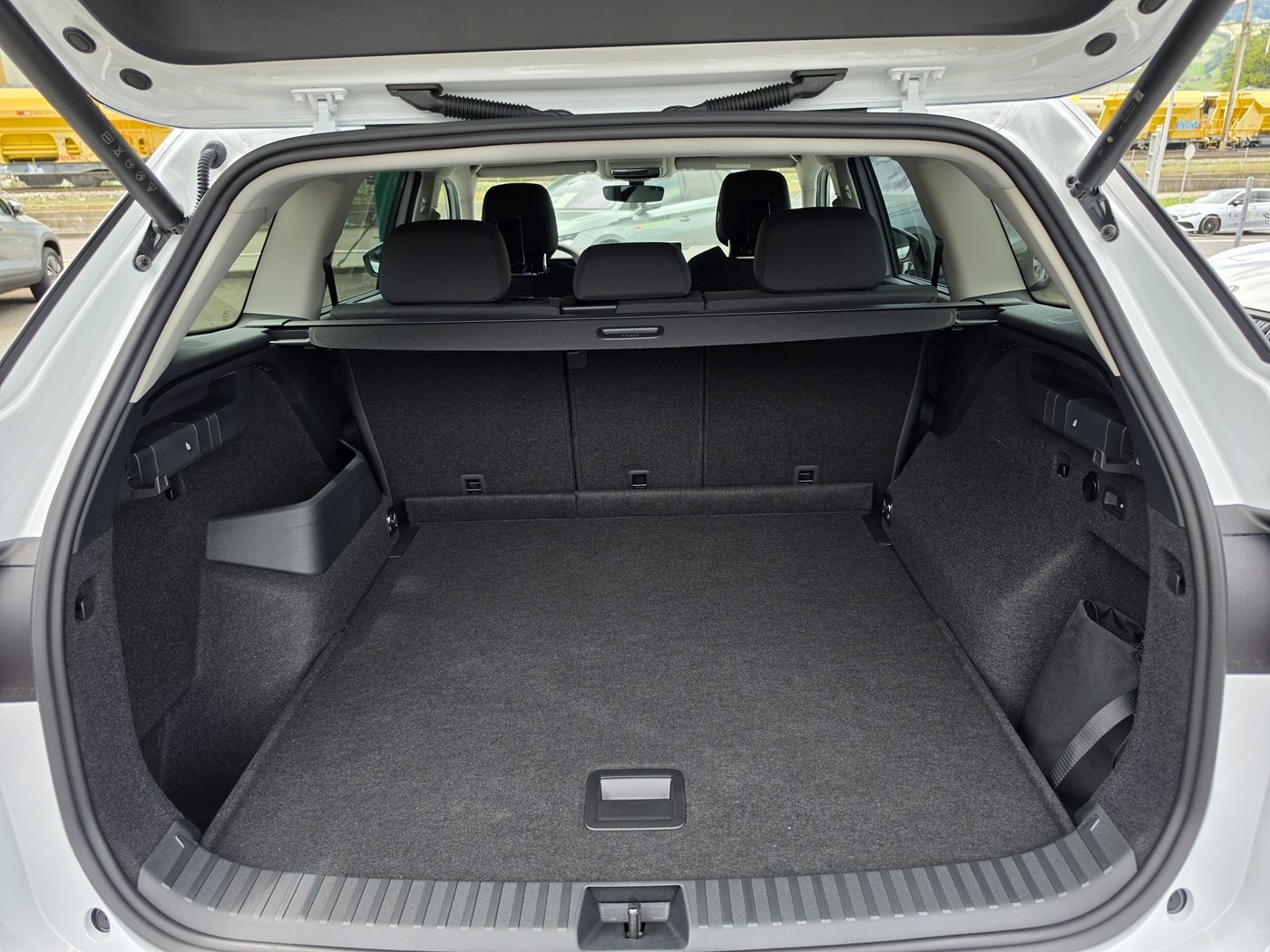 SKODA Kodiaq Dynamic (Netto), Benzina, Auto nuove, Automatico - 6
