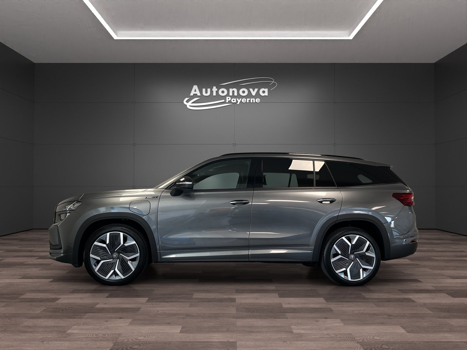 SKODA Kodiaq 1.5 TSI PHEV Sportline, Plug-in-Hybrid Benzin/Elektro, Neuwagen, Automatik - 3