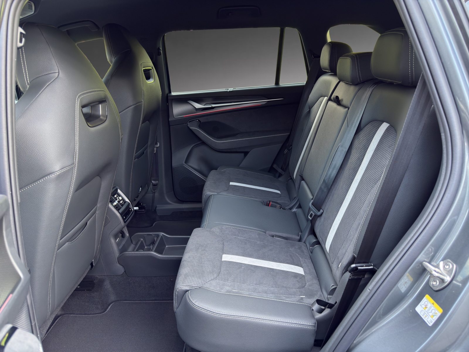 SKODA Kodiaq Sportline, Diesel, New car, Automatic - 7